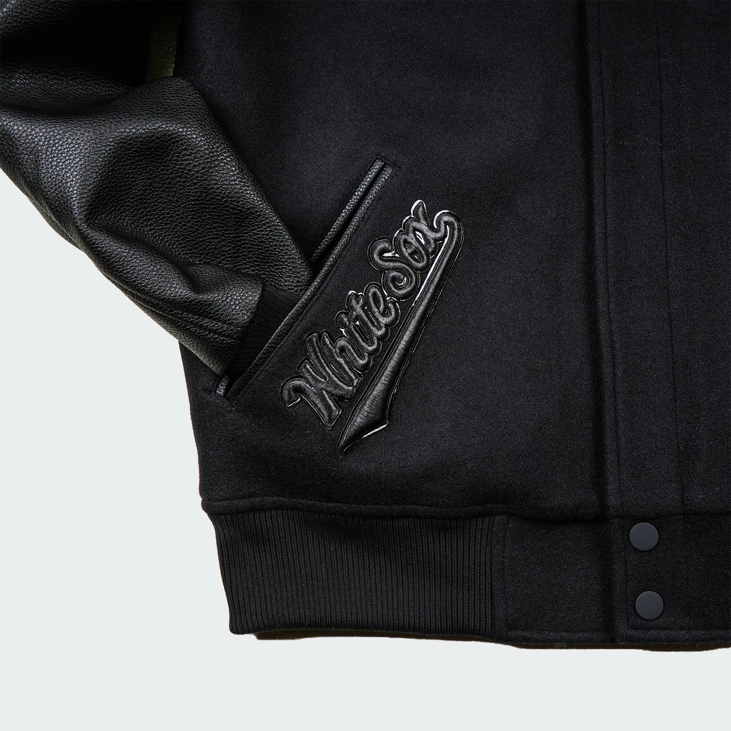 Men’s Pro Standard Chicago White Sox Varsity Jacket Triple Black BLACK 6 Men’s Pro Standard Chicago White Sox Varsity Jacket Triple Black BLACK - Image 4