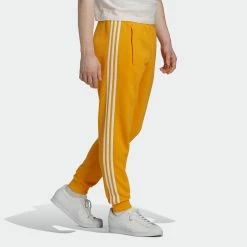 Men's Adidas Originals Adicolor Classics 3-Stripes Pants Collegiate Gold GOLD -men‘s shop online Men sadidasOriginalsAdicolorClassics3 StripesPantsCollegiateGoldHR7041 3