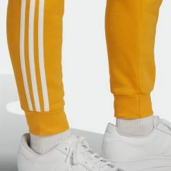 Men's Adidas Originals Adicolor Classics 3-Stripes Pants Collegiate Gold GOLD -men‘s shop online Men sadidasOriginalsAdicolorClassics3 StripesPantsCollegiateGoldHR7041 5