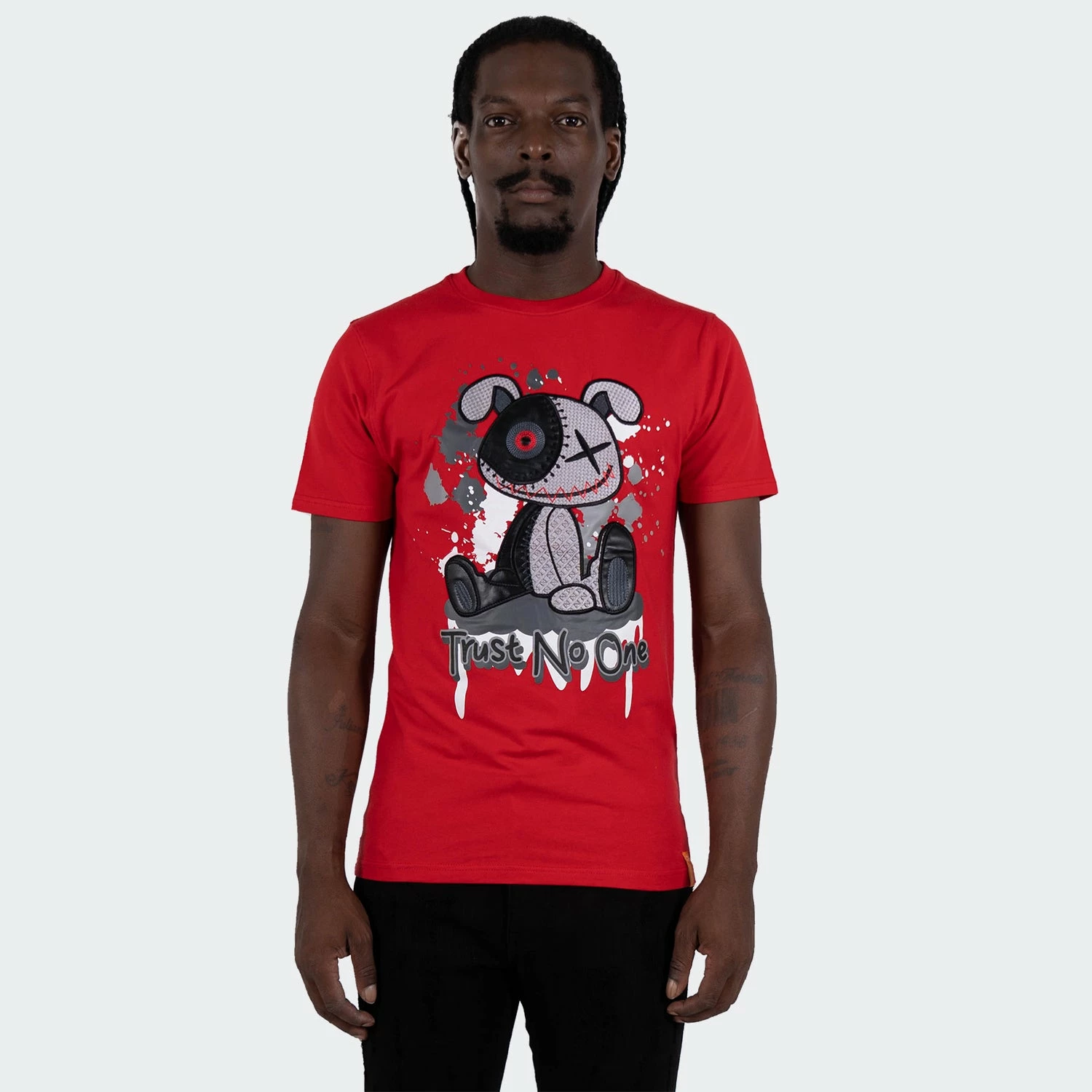 Men's TWO MILL TWENTY "Trust No One" Embroidered Graphic T-Shirt Red RED 5 Men's TWO MILL TWENTY "Trust No One" Embroidered Graphic T-Shirt Red RED - Image 3